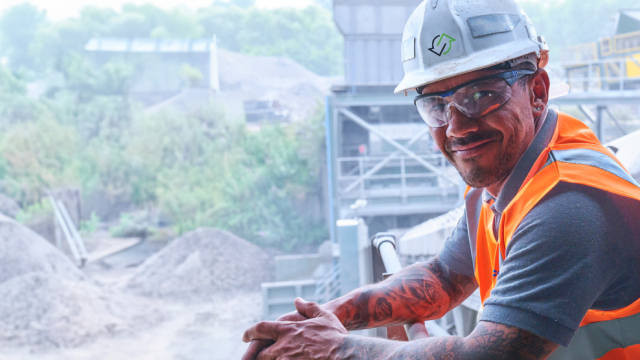 SteelPhalt_Employee_High_Viz