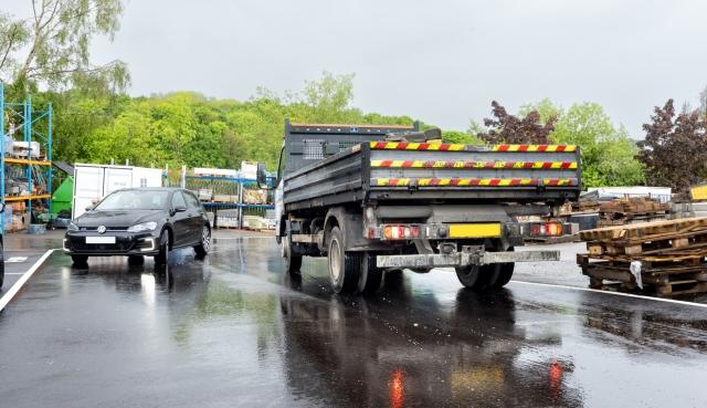 SteelPhalt_SteelSurf_contractor_lorry